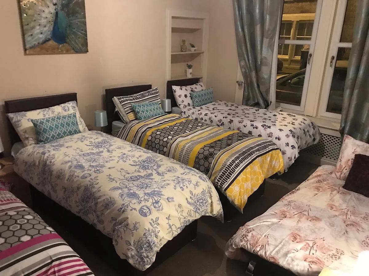 Syozant Drumdryan Central Aparthotel Деревянный коттедж