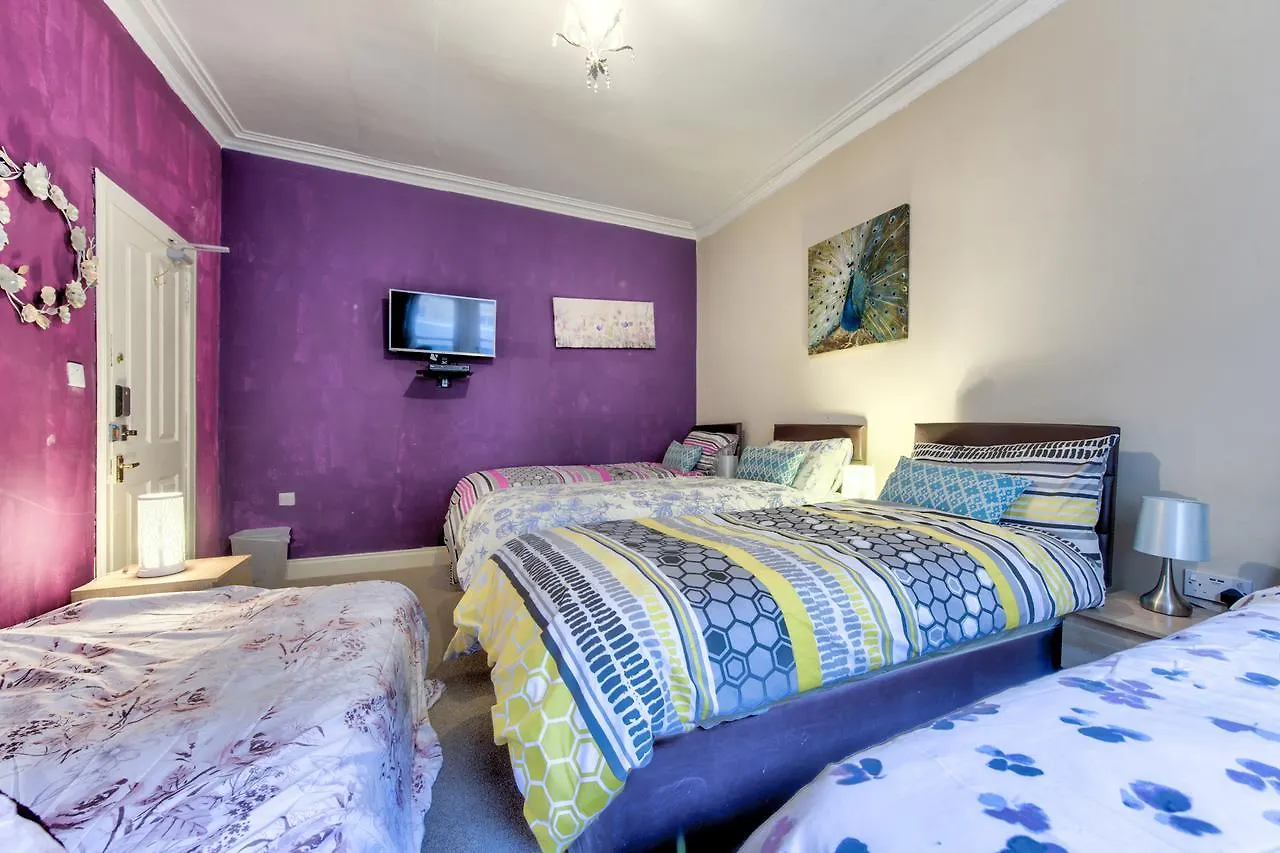 Деревянный коттедж Syozant Drumdryan Central Aparthotel